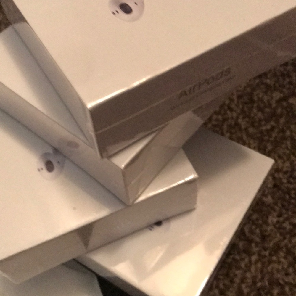 AirPods